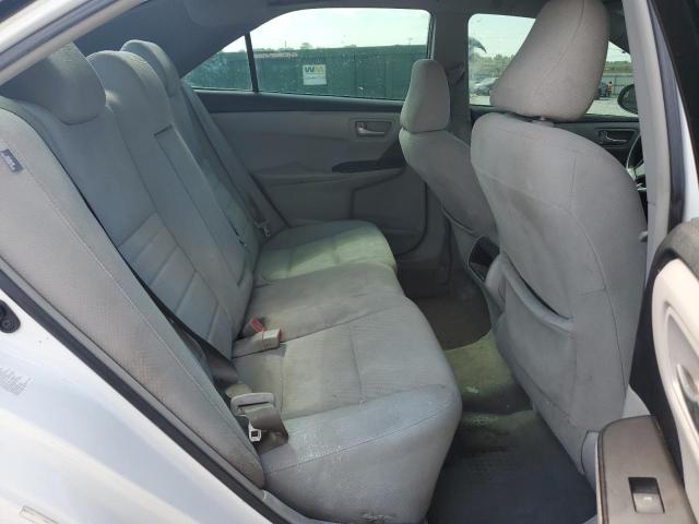 4T1BF1FK7FU945725 - 2015 TOYOTA CAMRY LE WHITE photo 10