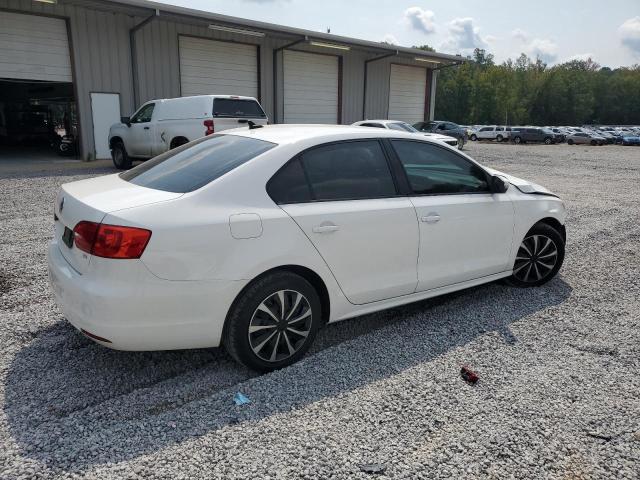 3VWD07AJ3EM379420 - 2014 VOLKSWAGEN JETTA SE WHITE photo 3