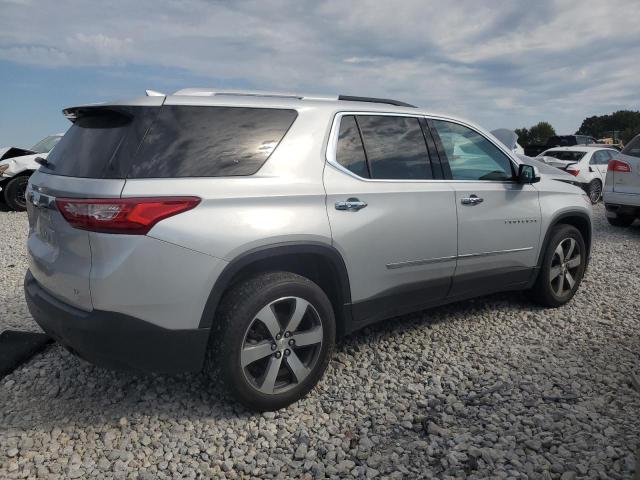 1GNEVHKW5JJ191120 - 2018 CHEVROLET TRAVERSE LT 银色 照片 3