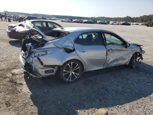 4T1G11AK5LU966970 - 2020 TOYOTA CAMRY SE SILVER photo 3