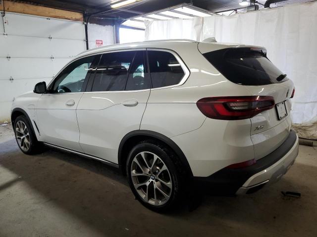 5UXTA6C03M9H96223 - 2021 BMW X5 XDRIVE45E WHITE photo 2