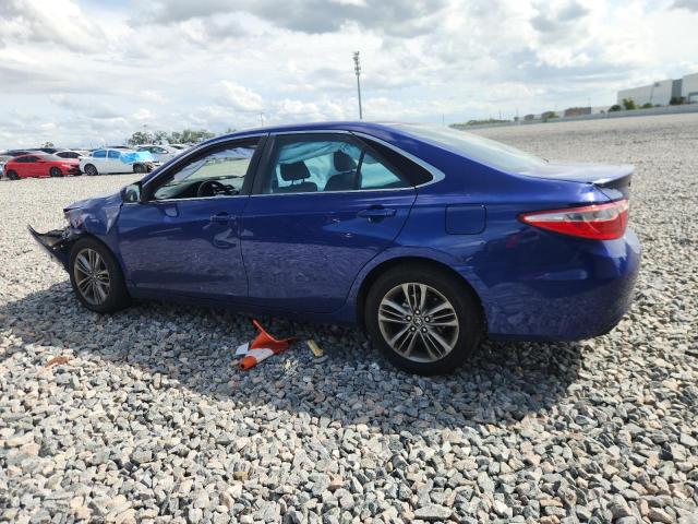 4T1BF1FK1GU587913 - 2016 TOYOTA CAMRY LE BLUE photo 2