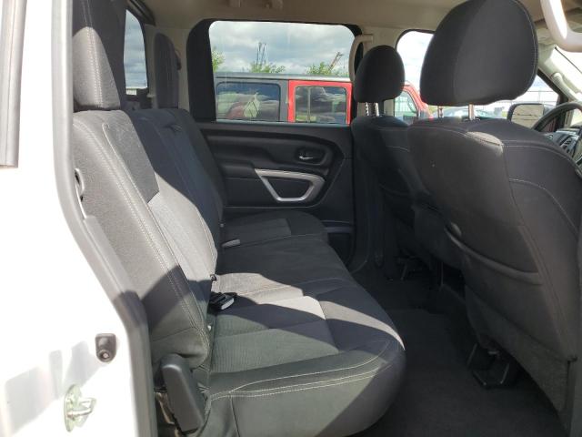 1N6AA1EJ4HN542058 - 2017 NISSAN TITAN S WHITE photo 10