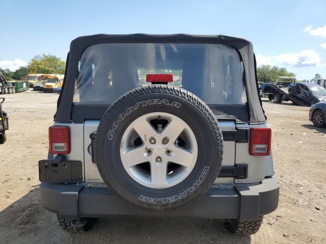 1C4AJWAG9DL586573 - 2013 JEEP WRANGLER SPORT GRAY photo 6