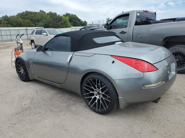 JN1AZ36A66M458190 - 2006 NISSAN 350Z ROADSTER GRAY photo 2