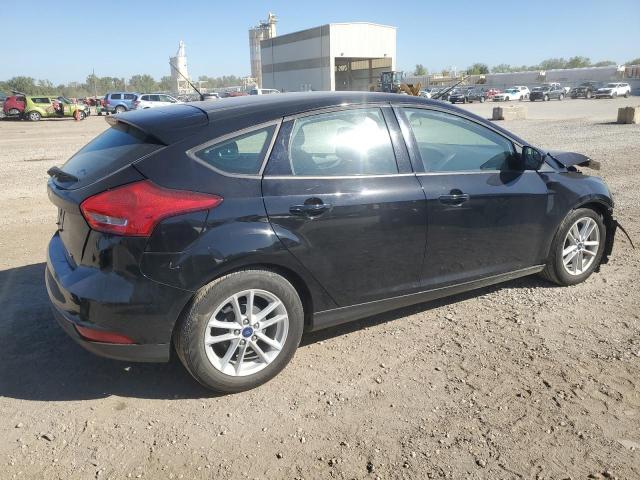 1FADP3K2XJL209894 - 2018 FORD FOCUS SE BLACK photo 3