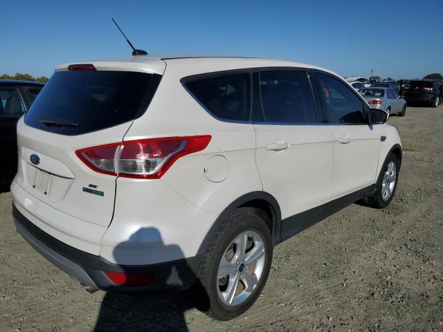 1FMCU0GX1EUE27056 - 2014 FORD ESCAPE SE WHITE photo 3