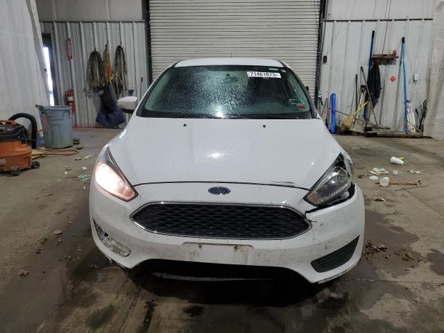 1FADP3F20HL311466 - 2017 FORD FOCUS SE WHITE photo 5