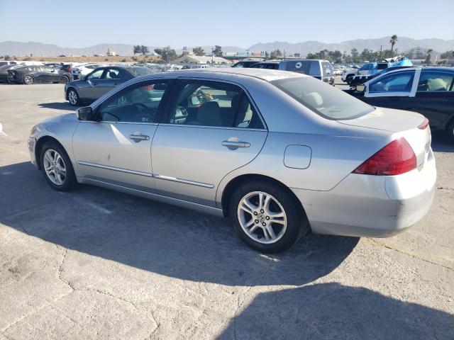 1HGCM56787A147949 - 2007 HONDA ACCORD EX SILVER photo 2