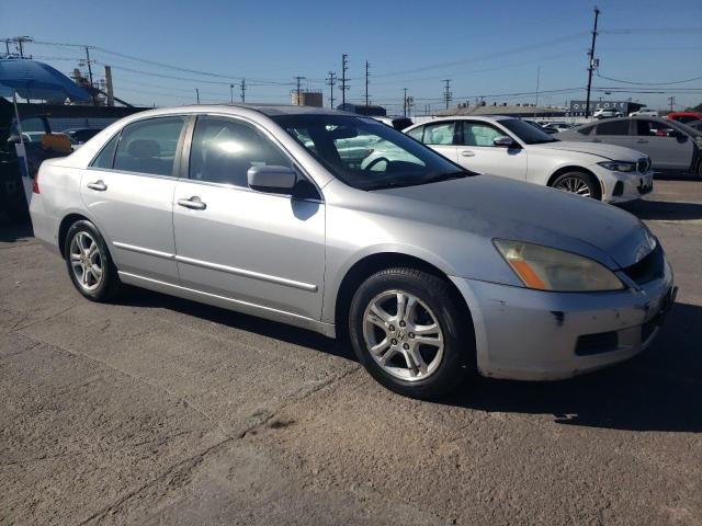 1HGCM56787A147949 - 2007 HONDA ACCORD EX SILVER photo 4