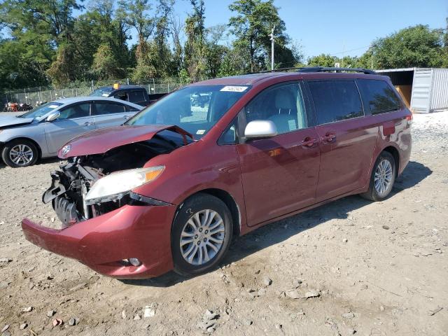 2011 TOYOTA SIENNA XLE, 
