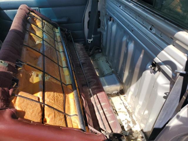 1N6SD11Y3PC304856 - 1993 NISSAN TRUCK SHORT WHEELBASE SILVER photo 10