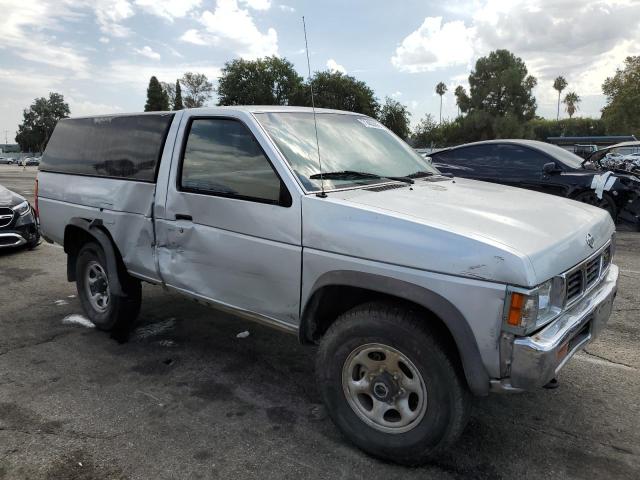 1N6SD11Y3PC304856 - 1993 NISSAN TRUCK SHORT WHEELBASE SILVER photo 4