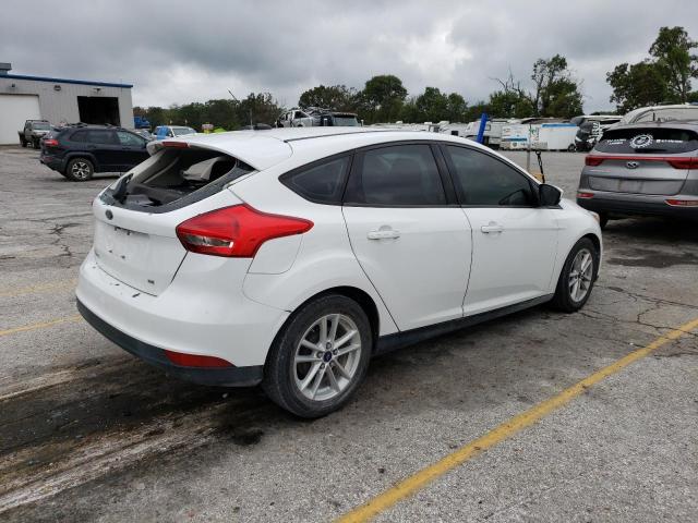 1FADP3K24JL258699 - 2018 FORD FOCUS SE WHITE photo 3