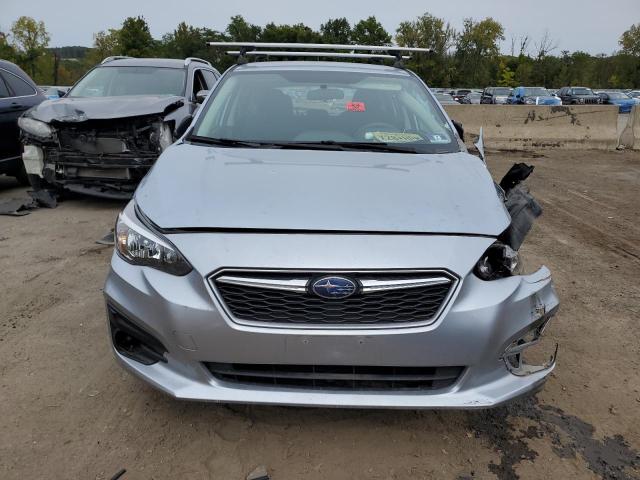 4S3GTAA65H3711248 - 2017 SUBARU IMPREZA SILVER photo 5