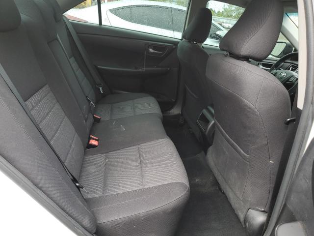 4T1BF1FK3HU640063 - 2017 TOYOTA CAMRY LE WHITE photo 10