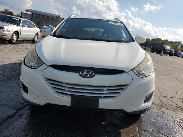 KM8JUCAC9DU565571 - 2013 HYUNDAI TUCSON GLS WHITE photo 5