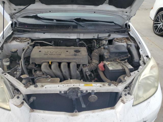 2T1KR32EX5C357451 - 2005 TOYOTA COROLLA MA XR WHITE photo 11