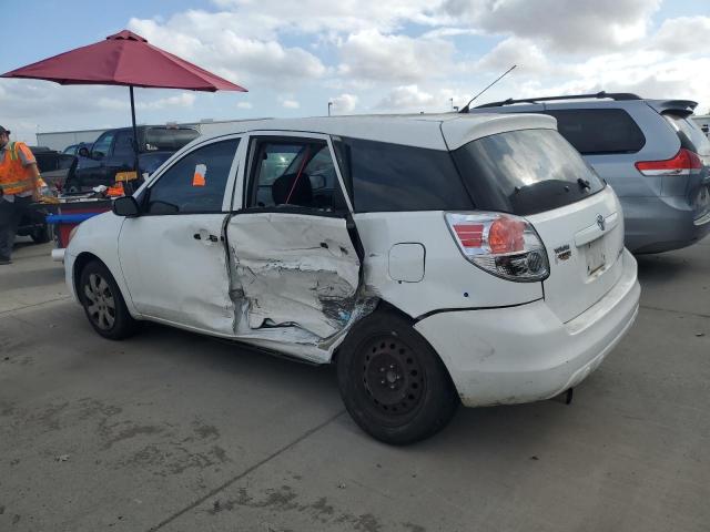 2T1KR32EX5C357451 - 2005 TOYOTA COROLLA MA XR WHITE photo 2