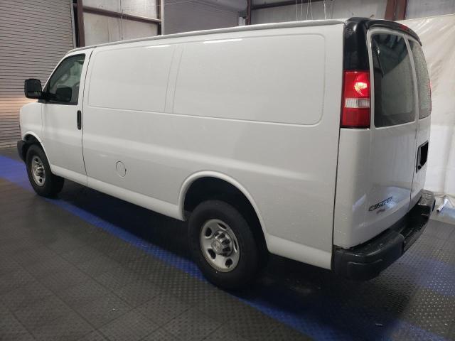 1GCWGAFP4M1226252 - 2021 CHEVROLET EXPRESS G2 WHITE photo 2