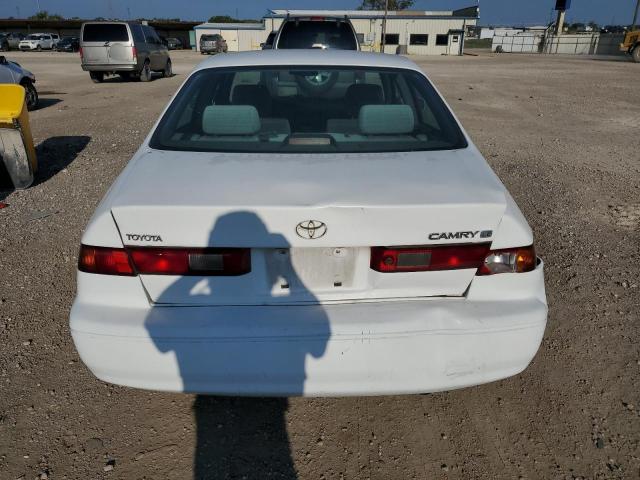 JT2BG28K8X0314035 - 1999 TOYOTA CAMRY LE WHITE photo 6