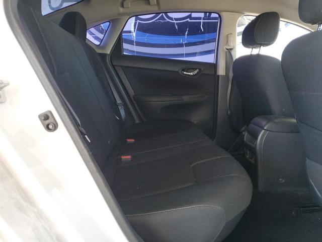 3N1AB7AP8JY327954 - 2018 NISSAN SENTRA S WHITE photo 10