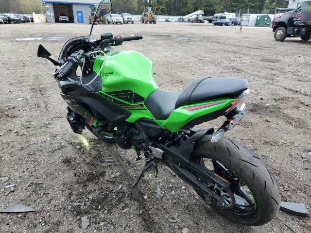 ML5EXEP13PDAB0448 - 2023 KAWASAKI EX650 P GREEN photo 3