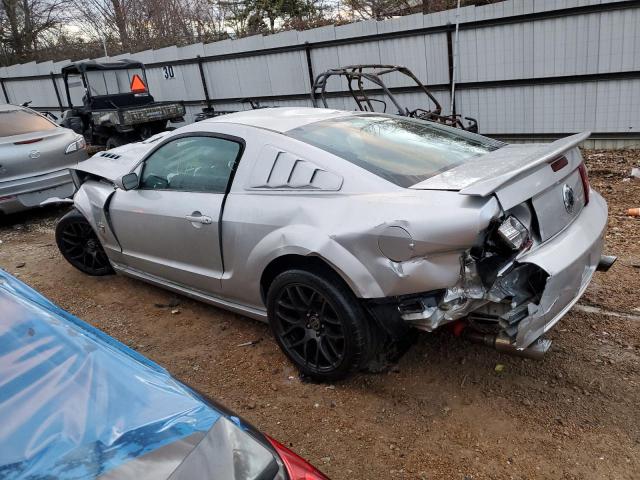 1ZVHT82H195107339 - 2009 FORD MUSTANG GT SILVER photo 2