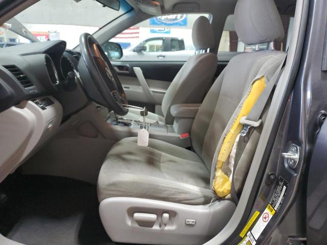 5TDBK3EH1DS227011 - 2013 TOYOTA HIGHLANDER BASE Серый фото 7