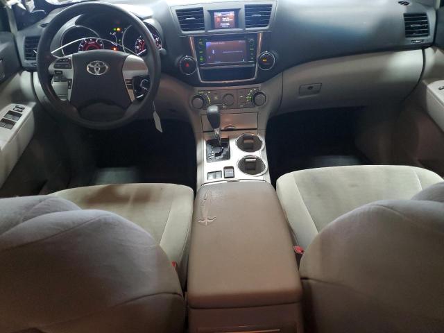 5TDBK3EH1DS227011 - 2013 TOYOTA HIGHLANDER BASE Серый фото 8