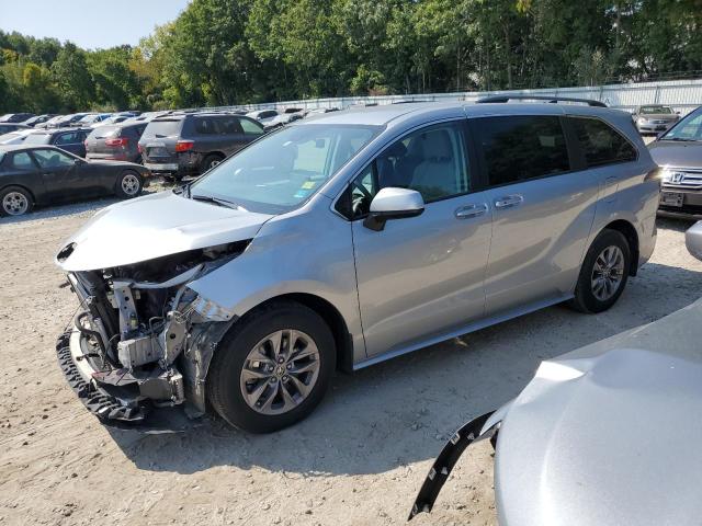 5TDKRKEC4PS137527 - 2023 TOYOTA SIENNA LE SILVER photo 1