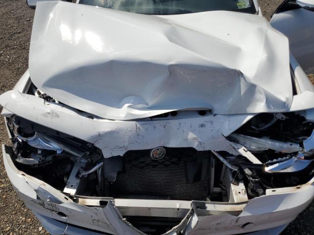 ZARFAEEN8J7592030 - 2018 ALFA ROMEO GIULIA TI Q4 WHITE photo 11