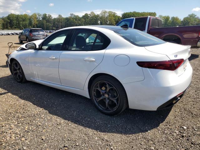 ZARFAEEN8J7592030 - 2018 ALFA ROMEO GIULIA TI Q4 WHITE photo 2