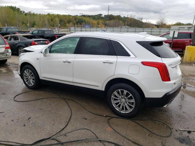 1GYKNBRS1HZ228651 - 2017 CADILLAC XT5 LUXURY WHITE photo 2