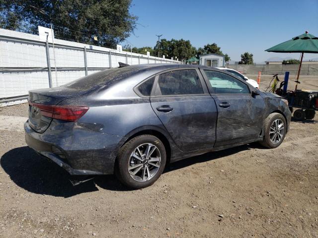 3KPF24AD4PE646155 - 2023 KIA FORTE LX GRAY photo 3