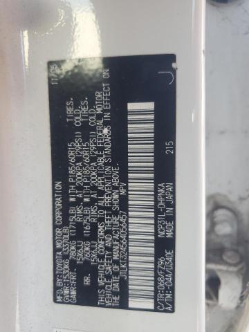 JTLKT324564056457 - 2006 TOYOTA SCION XB WHITE photo 12