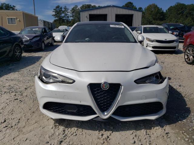 ZARFAECN1H7543913 - 2017 ALFA ROMEO GIULIA TI WHITE photo 5