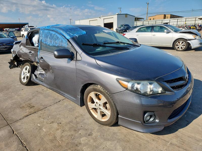 5YFBU4EE7DP145119 - 2013 TOYOTA COROLLA BASE ნაცრისფერი ფოტო 4