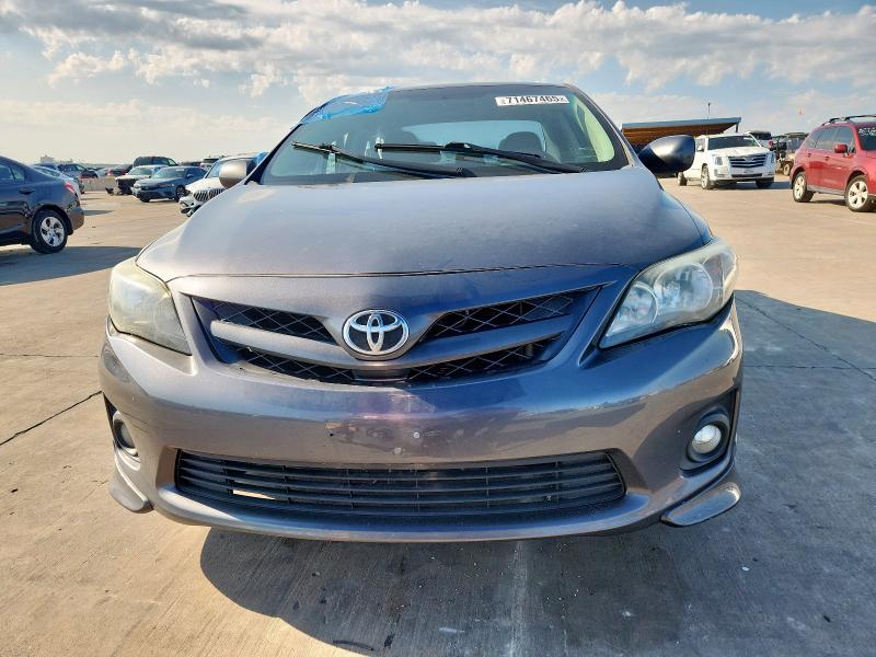 5YFBU4EE7DP145119 - 2013 TOYOTA COROLLA BASE ნაცრისფერი ფოტო 5