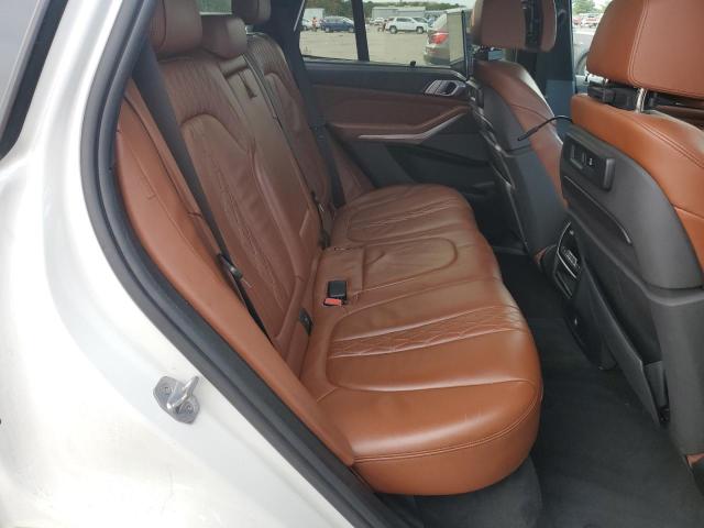 5UXCR6C58KLL14122 - 2019 BMW X5 XDRIVE40I WHITE photo 11