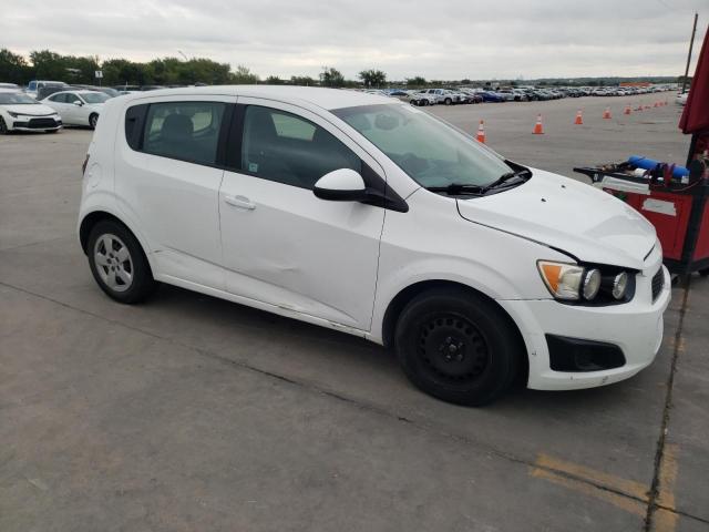 1G1JA6SH2E4133746 - 2014 CHEVROLET SONIC LS თეთრი ფოტო 4
