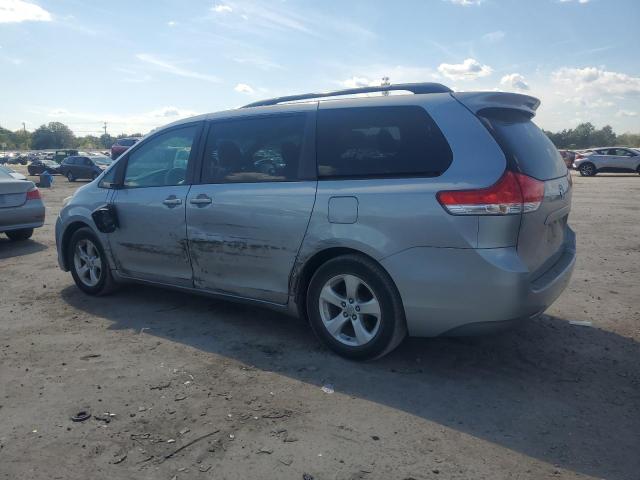 5TDKK3DC8BS046331 - 2011 TOYOTA SIENNA LE 银色 照片 2