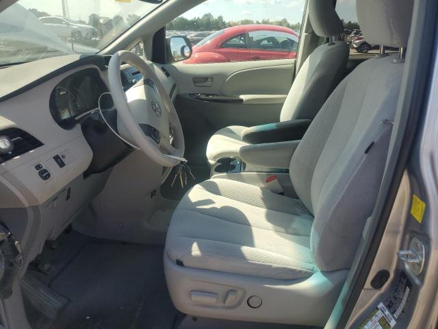 5TDKK3DC8BS046331 - 2011 TOYOTA SIENNA LE 银色 照片 7