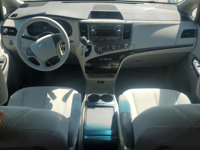 5TDKK3DC8BS046331 - 2011 TOYOTA SIENNA LE 银色 照片 8