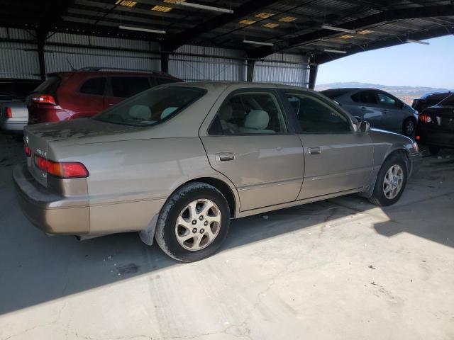 JT2BF22K6X0235281 - 1999 TOYOTA CAMRY LE SILVER photo 3