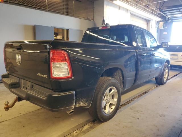 1C6SRFCT4KN557028 - 2019 RAM 1500 TRADESMAN BLACK photo 3