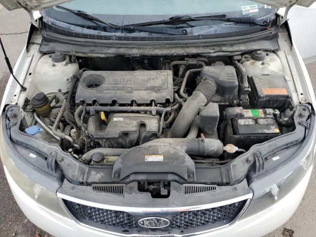 KNAFU4A21A5270748 - 2010 KIA FORTE EX WHITE photo 11