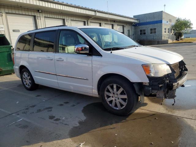 2A4RR8DG2BR611024 - 2011 CHRYSLER TOWN & COU TOURING L WHITE photo 4