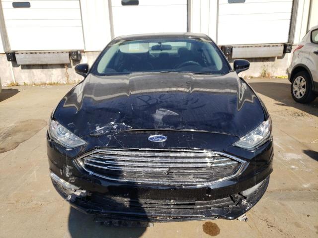 3FA6P0HD7JR217405 - 2018 FORD FUSION SE BLACK photo 5