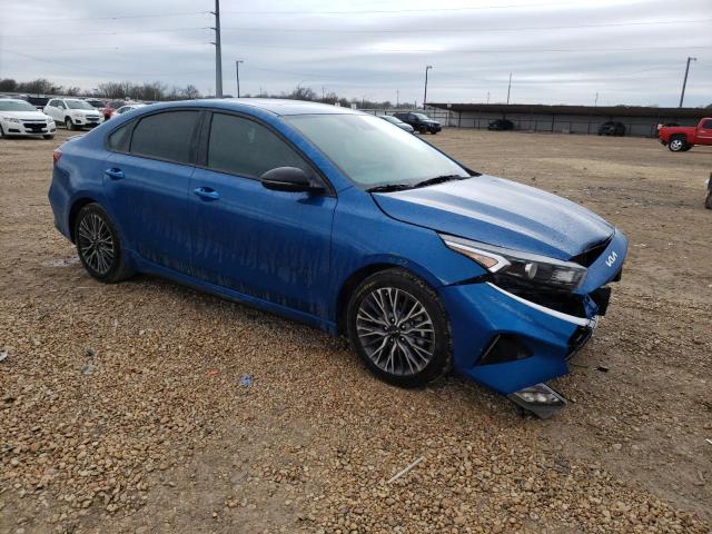 3KPF54AD3NE479596 - 2022 KIA FORTE GT LINE BLUE photo 4